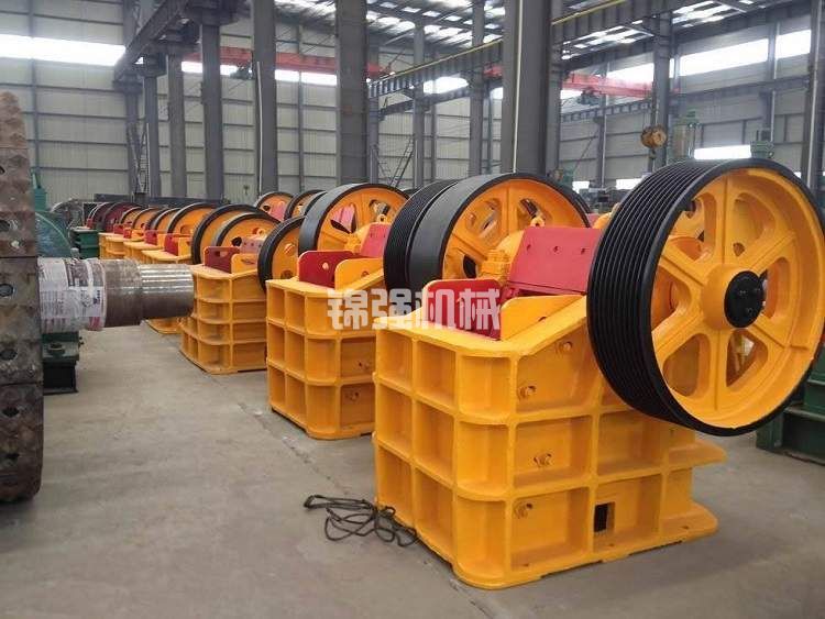 礦石破碎機生產線(圖1) 礦石破碎機生產線(圖1)